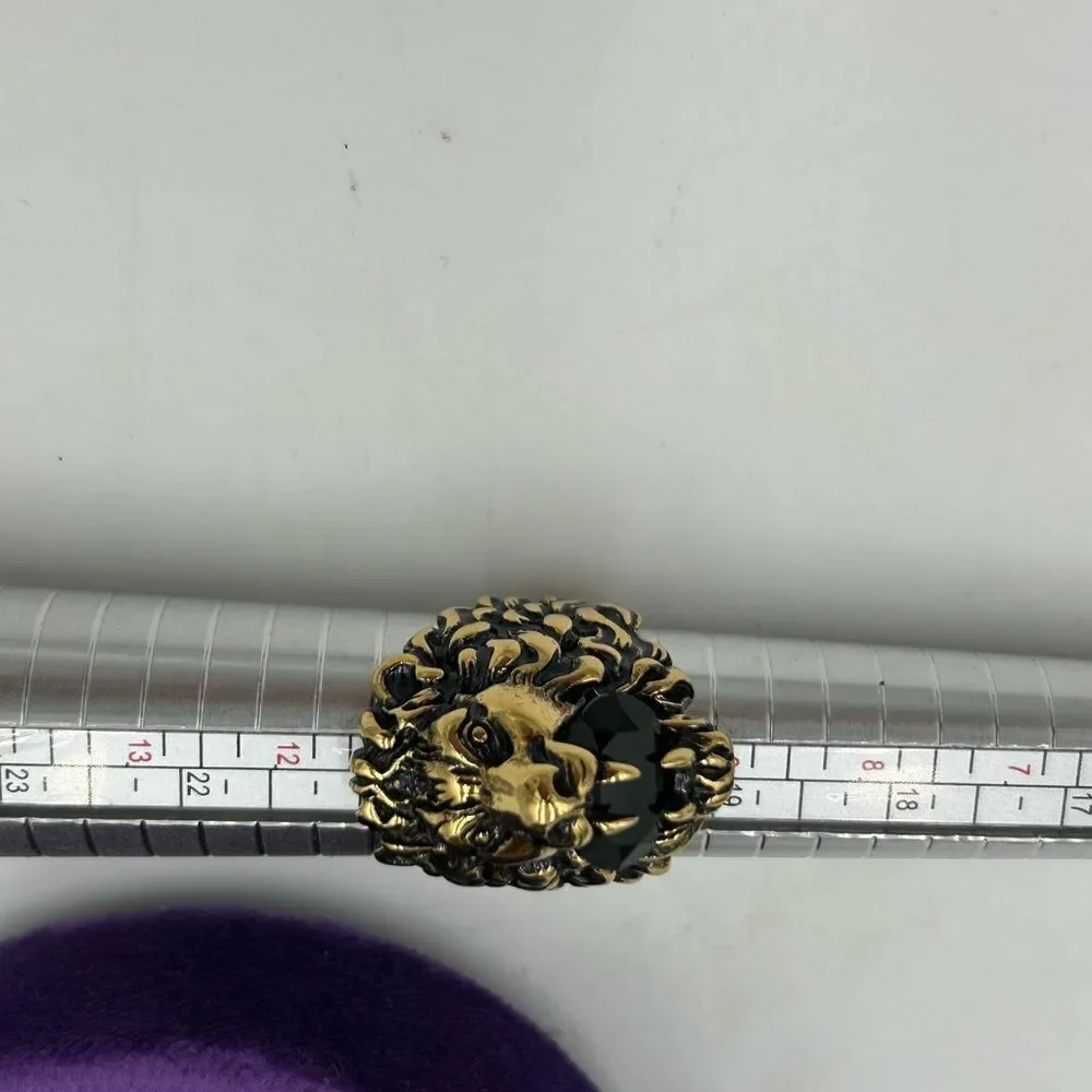 Men’s Gucci iconic Lionhead ring size 10 made in Italy